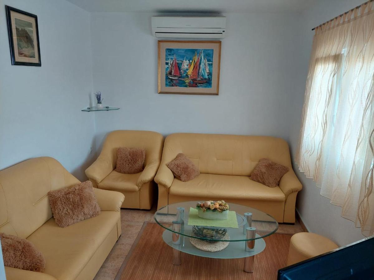 Peaceful & Cozy Rest House, 80M From Beach Trogir Dış mekan fotoğraf