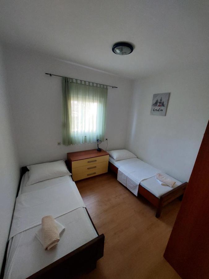 Peaceful & Cozy Rest House, 80M From Beach Trogir Dış mekan fotoğraf